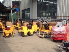 使用小型压路机之前的准备工作