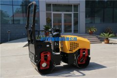 小型压路机企业用产品质量赢得市场